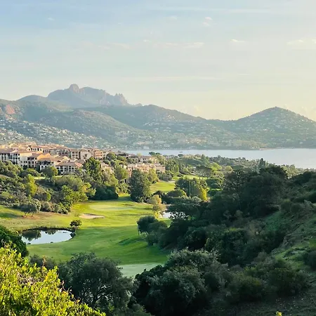 Les Oliviers De L'esterel Saint-Raphaël
